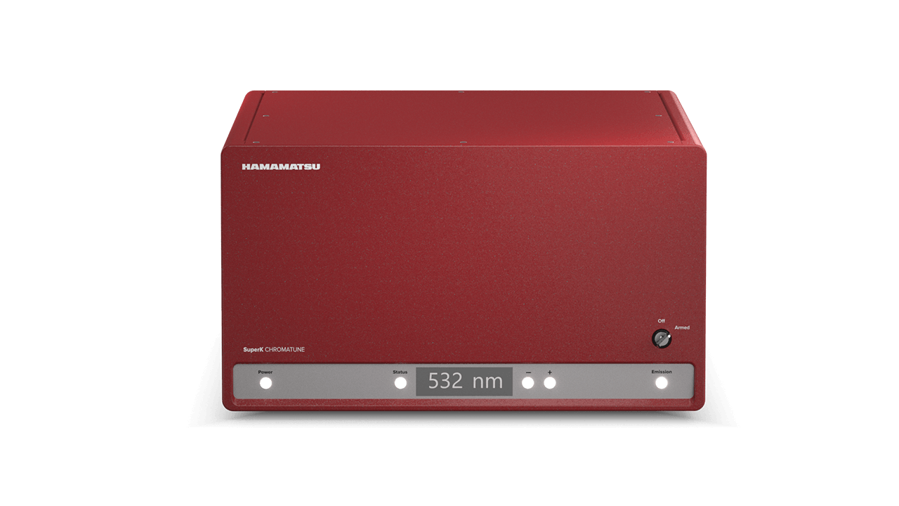 Broadband tunable laser for spectroscopy and microscopy applications