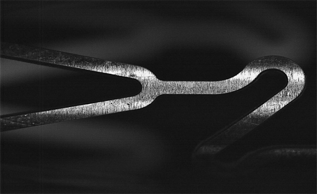 High precision femtosecond laser micromachining of nitinol stents